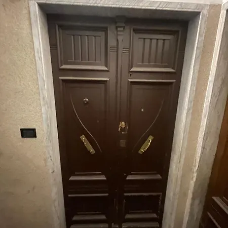 Affittacamere Fuorigrotta ג'נובה