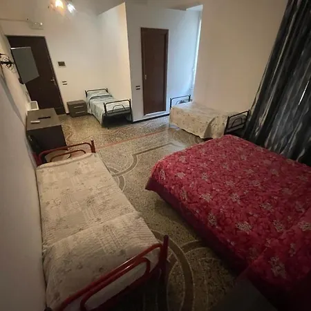 Affittacamere Fuorigrotta ג'נובה